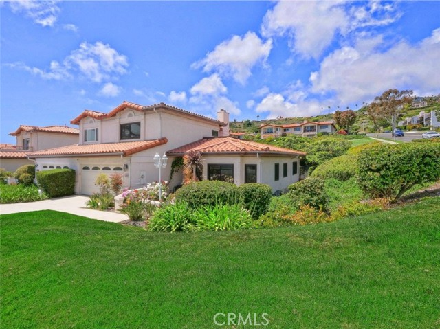 Detail Gallery Image 2 of 61 For 6501 Beachview Dr, Rancho Palos Verdes,  CA 90275 - 3 Beds | 2/1 Baths