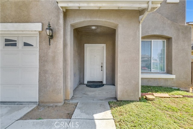 Detail Gallery Image 3 of 32 For 13127 Yellowwood, Moreno Valley,  CA 92553 - 5 Beds | 3 Baths