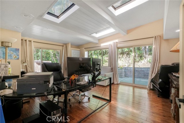 2292 Hillsbury Road, Westlake Village CA: https://media.crmls.org/medias/39f8366e-a7b3-48a8-bbc8-07db96961aab.jpg