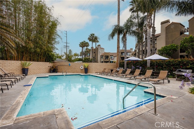 420 Lake St #104, Huntington Beach, CA 92648