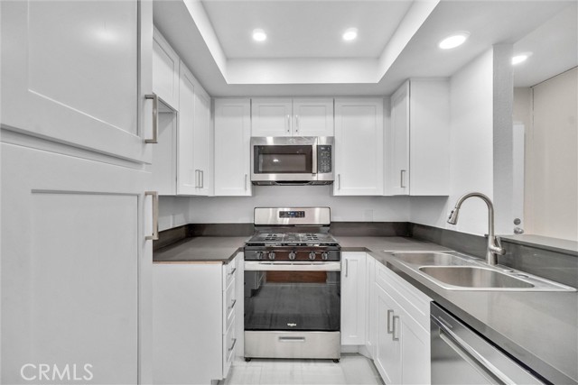 600 W 3rd Street, Santa Ana CA: https://media.crmls.org/medias/39f908bb-83c8-41b6-bd8b-fcb4978903c8.jpg