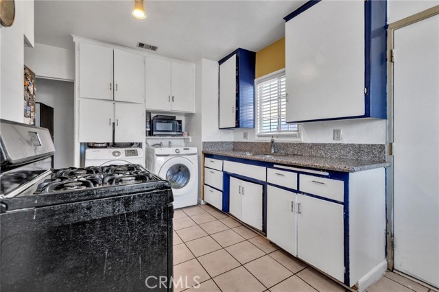 Detail Gallery Image 7 of 37 For 6601 Naomi Ave, Buena Park,  CA 90620 - 4 Beds | 2 Baths
