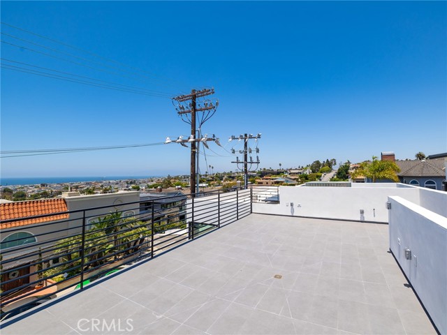 3100 Tennyson Place, Hermosa Beach, California 90254, 4 Bedrooms Bedrooms, ,3 BathroomsBathrooms,Residential,For Sale,Tennyson,SB24059498