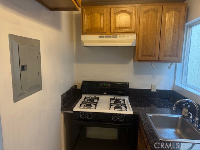 Detail Gallery Image 7 of 23 For 428 N Hollywood Way #203,  Burbank,  CA 91505 - 2 Beds | 2 Baths