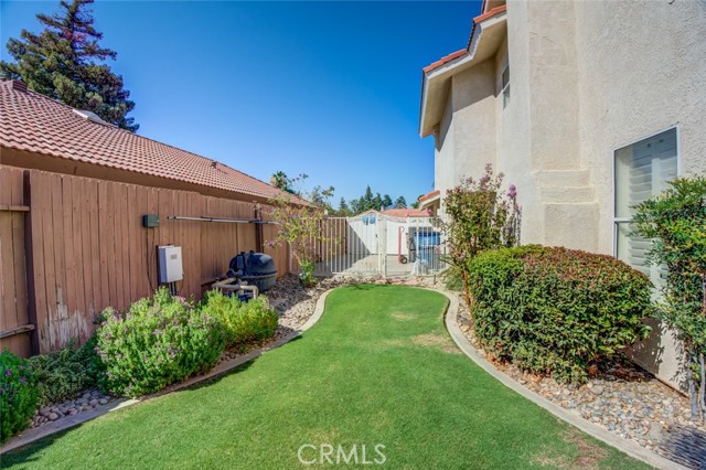 2600 Oak Grove, Bakersfield CA: https://media.crmls.org/medias/39fa6e63-3153-475b-aa78-2103e76504f5.jpg