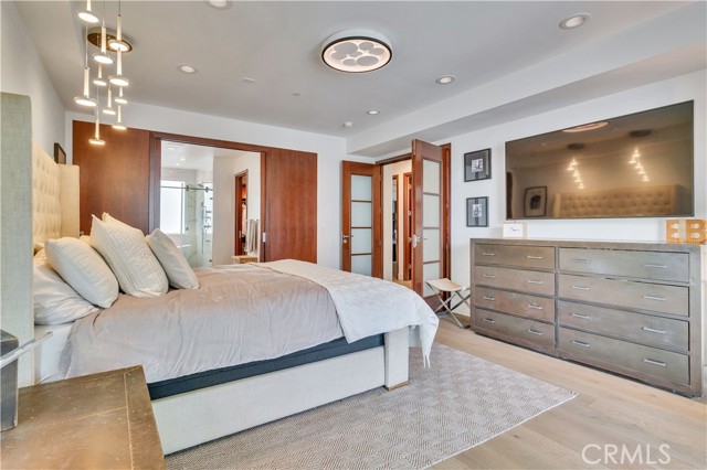 719 1st Place, Hermosa Beach CA: https://media.crmls.org/medias/39faa13e-351c-4ae7-a53a-e5814bb69b2e.jpg