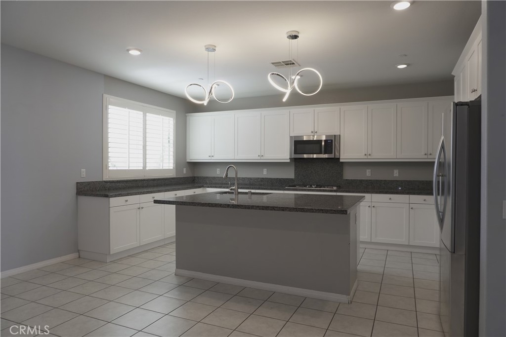 MLS #IG25153437 image #25