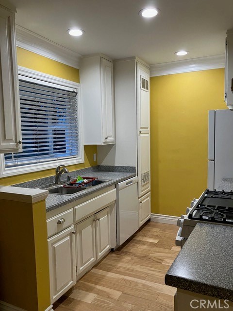 Detail Gallery Image 4 of 19 For 11138 Aqua Vista St #67,  Studio City,  CA 91602 - 1 Beds | 1 Baths