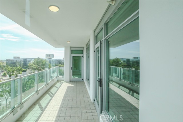 3141 Michelson Drive, Irvine CA: https://media.crmls.org/medias/39fc947b-15ab-4ca1-bb9a-acc4e4204a57.jpg