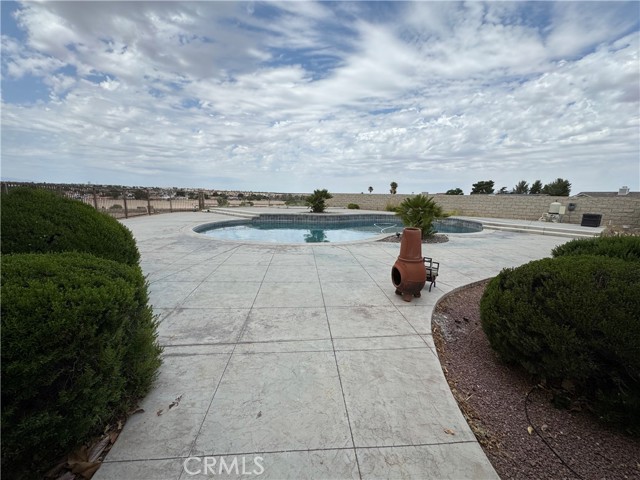 19004 Ivanpah Way, Apple Valley CA: https://media.crmls.org/medias/39fcafda-66b2-4b42-9692-8b93a243e4f2.jpg