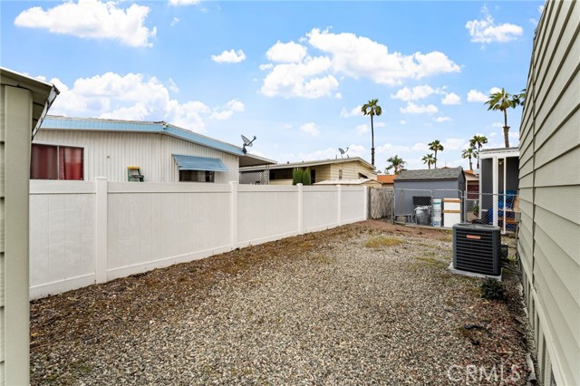 Detail Gallery Image 24 of 32 For 200 W San Bernardino Ave #19,  Rialto,  CA 92376 - 2 Beds | 2 Baths