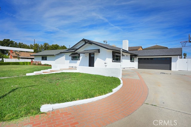Detail Gallery Image 3 of 32 For 11052 Faye Ave, Garden Grove,  CA 92840 - 3 Beds | 2 Baths