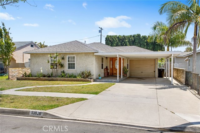 Detail Gallery Image 5 of 51 For 13828 Cowley Ave, Bellflower,  CA 90706 - 4 Beds | 2 Baths