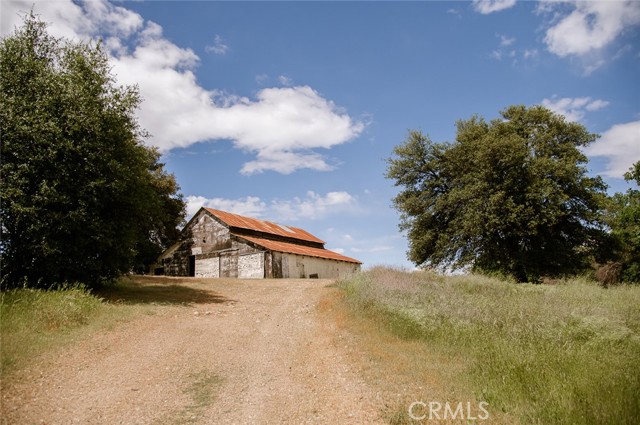 Detail Gallery Image 9 of 16 For 15015 State Highway 36, Red Bluff,  CA 96080 - 5 Beds | 3 Baths