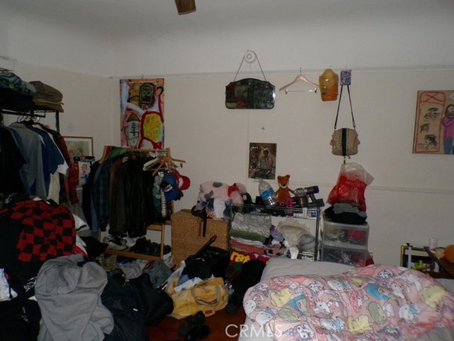 515 S Coronado Street, Los Angeles CA: https://media.crmls.org/medias/39feb629-2cc4-4fd9-80ee-b82d17c6c93f.jpg