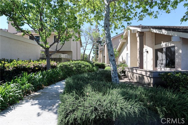 Image 2 of 53 For 12 Silverwood 19