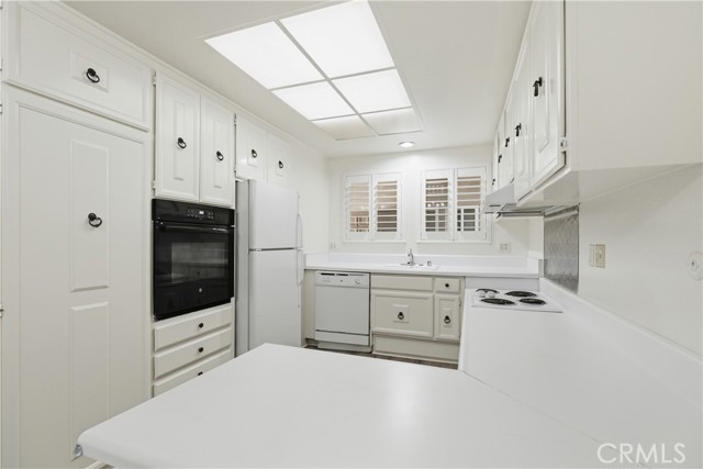 Detail Gallery Image 12 of 27 For 653 Avenida Sevilla #N,  Laguna Woods,  CA 92637 - 2 Beds | 2 Baths