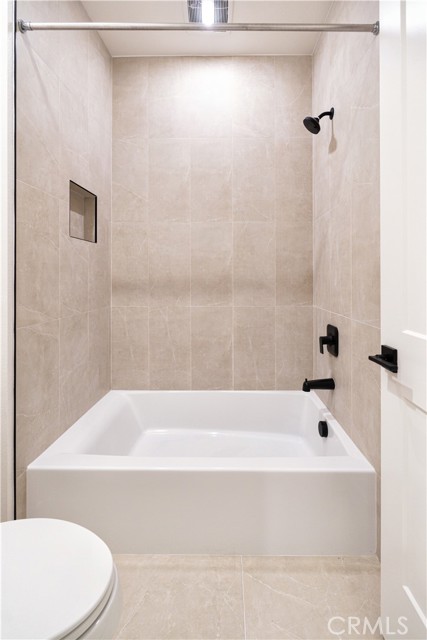 149 Somera, Irvine CA: https://media.crmls.org/medias/3a018331-5029-4e9e-b9a9-a4adb0ac98aa.jpg