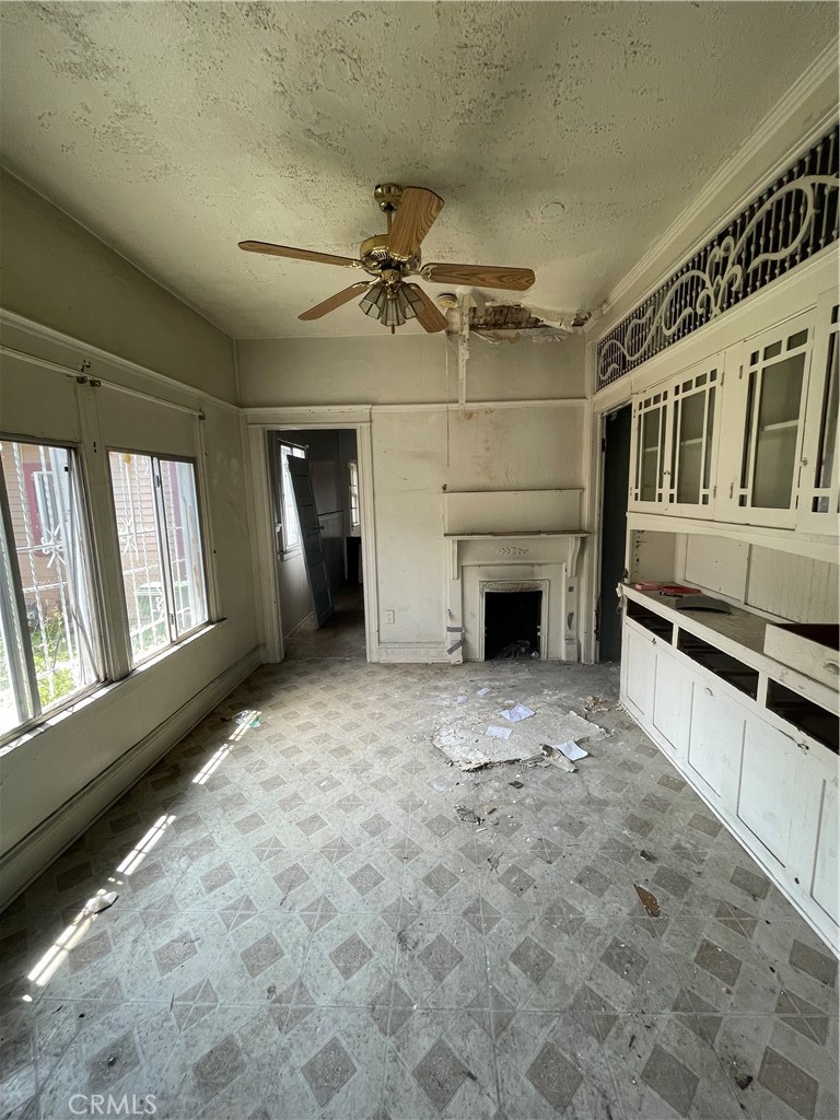 752 E 17th Street, Los Angeles, CA 90021