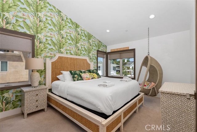 200 E Balboa Boulevard, Newport Beach CA: https://media.crmls.org/medias/3a02eb11-ca01-4ef4-a78e-9b93c5d09190.jpg