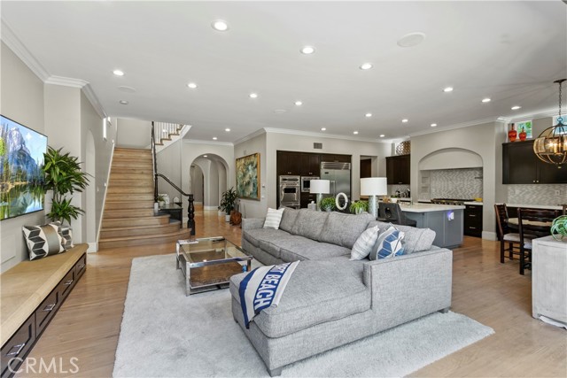 Detail Gallery Image 48 of 54 For 23 Boardwalk, Newport Beach,  CA 92660 - 6 Beds | 4/2 Baths