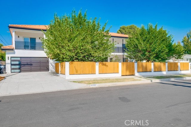 Detail Gallery Image 16 of 21 For 22555 Califa St, Woodland Hills,  CA 91367 - 7 Beds | 7 Baths