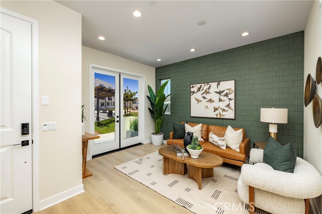 Detail Gallery Image 2 of 4 For 1321 Cantada Ct, El Cajon,  CA 92019 - 3 Beds | 3/1 Baths