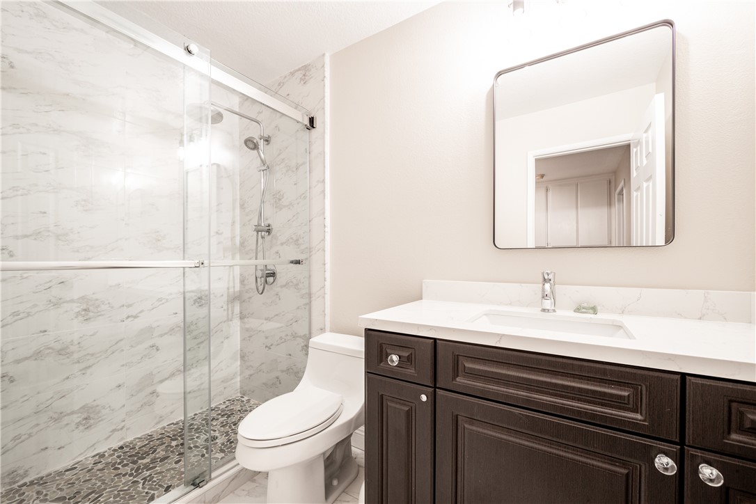 Detail Gallery Image 21 of 54 For 8122 Seawater Dr #104,  Huntington Beach,  CA 92646 - 2 Beds | 2 Baths