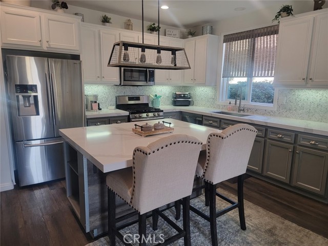 7819 Hagen Circle, Hemet CA: https://media.crmls.org/medias/3a059279-01c7-4ea1-b04f-3e18533fd3b6.jpg