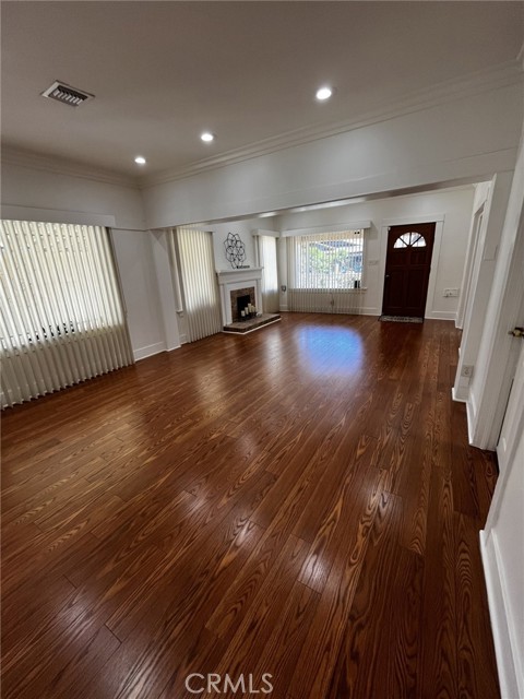 Detail Gallery Image 9 of 47 For 1449 W 45th St, Los Angeles,  CA 90062 - 4 Beds | 2 Baths