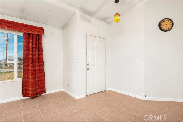 Detail Gallery Image 4 of 21 For 9020 Redwood, California City,  CA 93505 - 3 Beds | 2 Baths