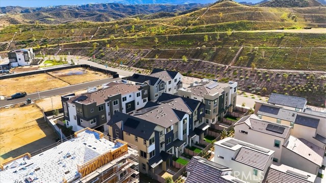 Detail Gallery Image 47 of 47 For 27317 Bear Creek Ln, Valencia,  CA 91381 - 3 Beds | 3/1 Baths