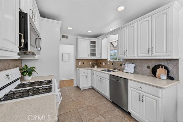 Detail Gallery Image 22 of 61 For 3023 Murray, Costa Mesa,  CA 92626 - 4 Beds | 2 Baths
