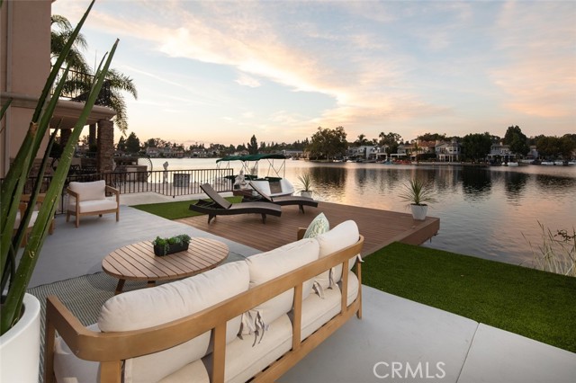 21907 Erie Lane, Lake Forest CA: https://media.crmls.org/medias/3a069182-1918-480d-a8b2-60e0b849f737.jpg