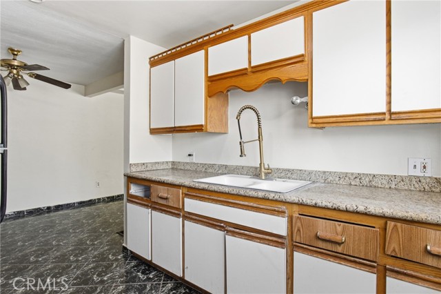 Detail Gallery Image 11 of 36 For 481 20th St, San Bernardino,  CA 92405 - 2 Beds | 2 Baths