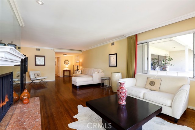 Detail Gallery Image 8 of 34 For 767 S Orange Grove Bld #3,  Pasadena,  CA 91105 - 3 Beds | 2/1 Baths