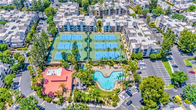 Detail Gallery Image 35 of 36 For 21450 Burbank Bld #211,  Woodland Hills,  CA 91367 - 2 Beds | 2 Baths