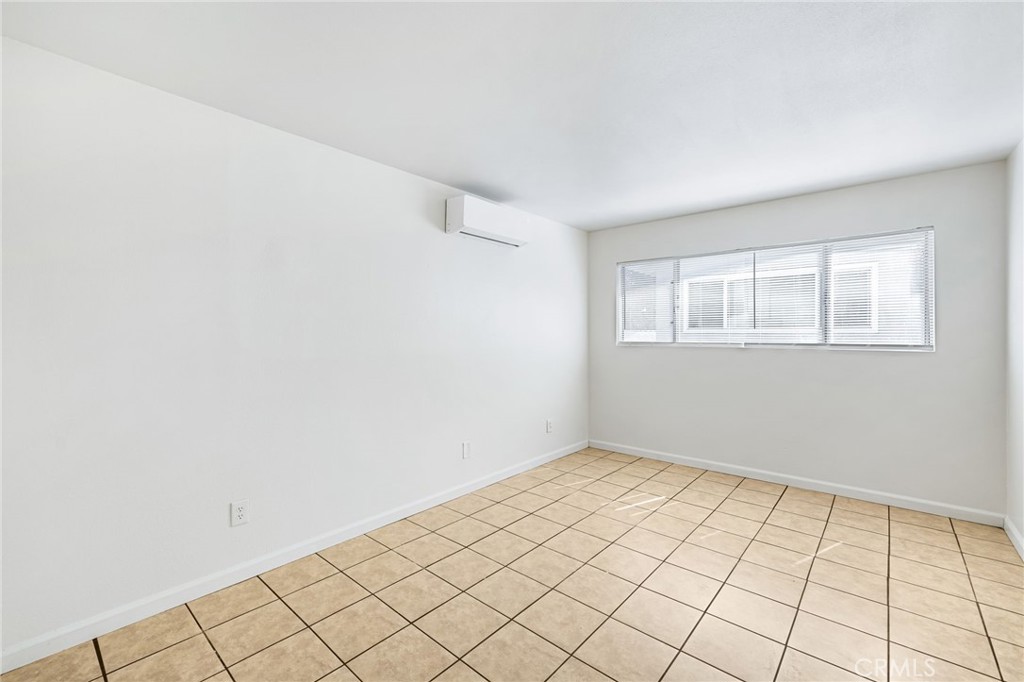 MLS #IV25253620 image #23