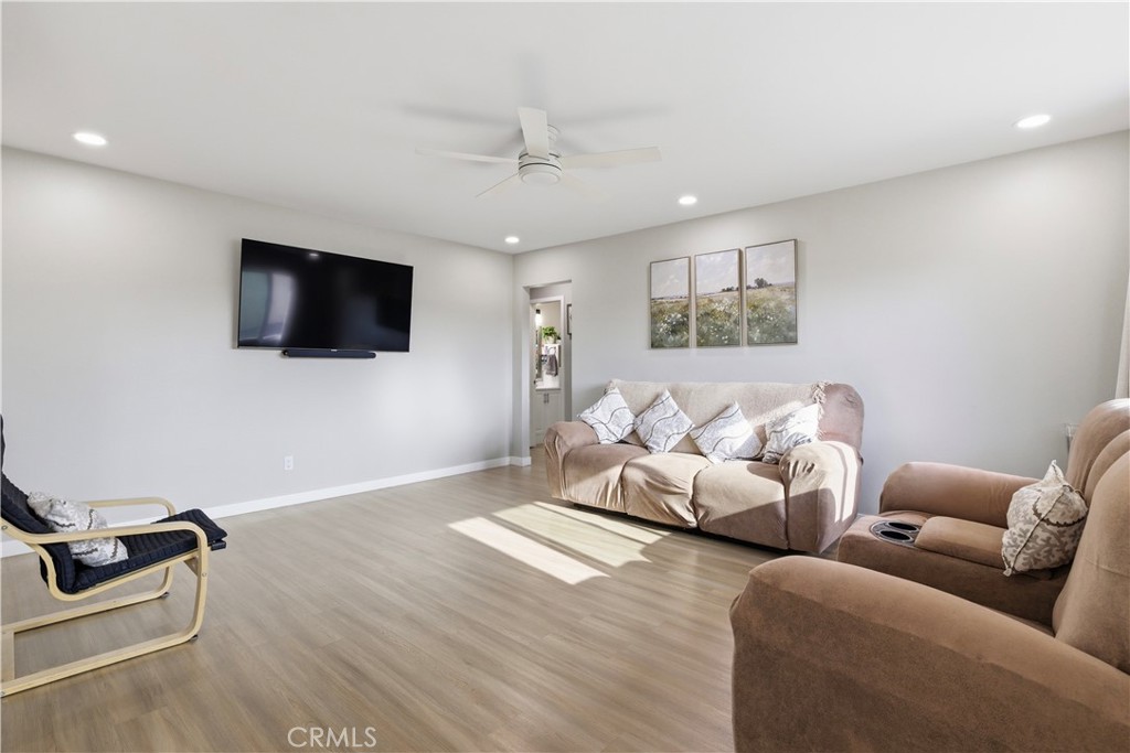 5535 Ackerfield Avenue #28
