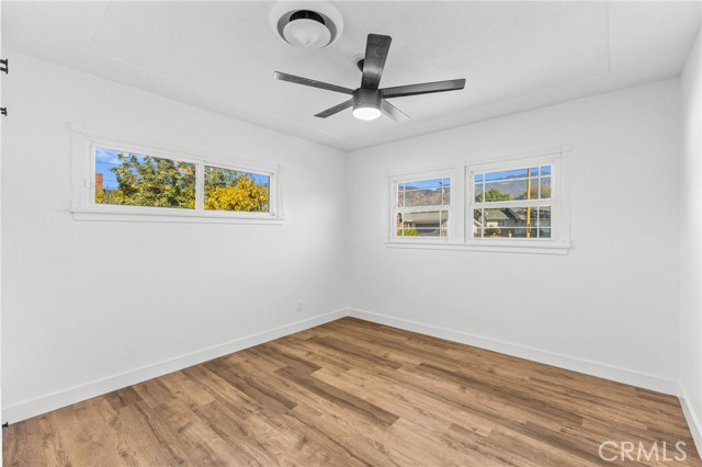 325 Echo Court, San Bernardino CA: https://media.crmls.org/medias/3a095d6d-c2a5-44c7-b42b-57942b973a51.jpg