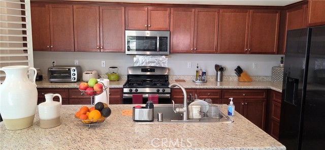 Detail Gallery Image 11 of 29 For 17190 Pioneer, San Bernardino,  CA 92407 - 3 Beds | 2/1 Baths