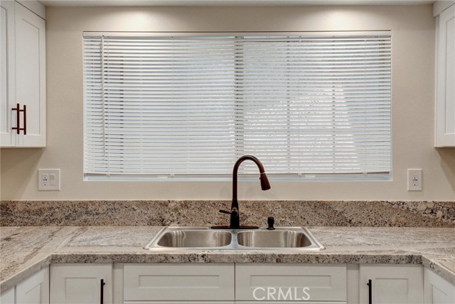 402 E Glendale Drive, Orange CA: https://media.crmls.org/medias/3a0ae34a-37ae-4be2-8894-b14f596789ef.jpg