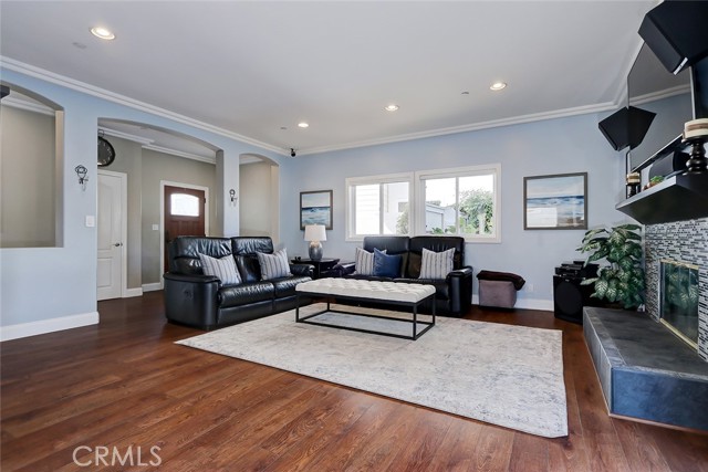 2409 Voorhees Avenue, Redondo Beach, California 90278, 4 Bedrooms Bedrooms, ,2 BathroomsBathrooms,Residential,Sold,Voorhees,SB21187406