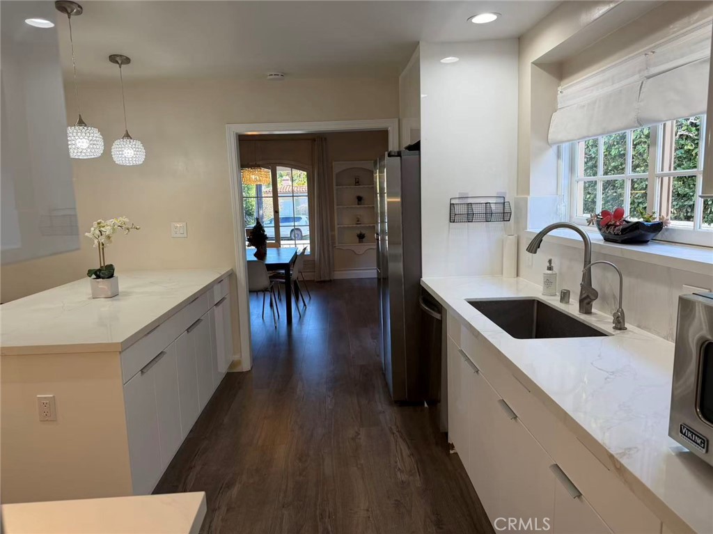 MLS #OC25272351 image #5