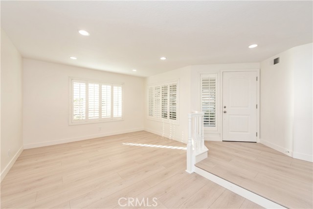 45 Cedarlake, Irvine CA: https://media.crmls.org/medias/3a0d99be-ad74-426e-9524-e8ab012391eb.jpg