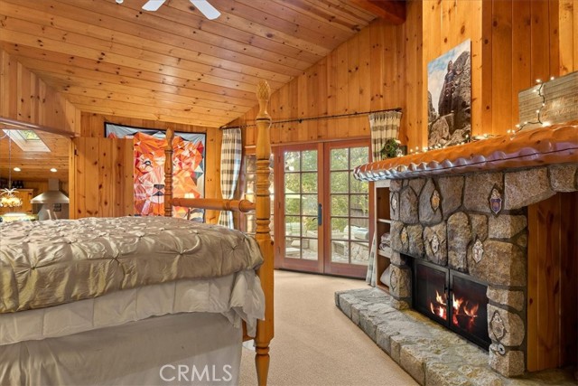 Detail Gallery Image 12 of 62 For 275 D Ln, Lake Arrowhead,  CA 92352 - 6 Beds | 6/1 Baths