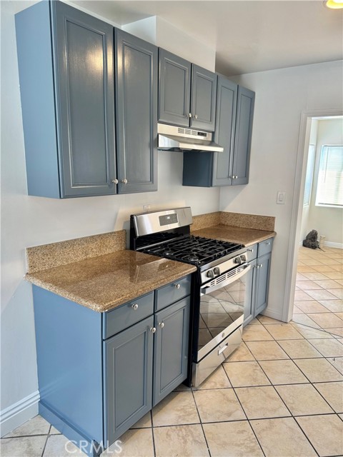 4904 El Segundo, Hawthorne CA: https://media.crmls.org/medias/3a0dfd08-20ef-4d23-bb60-0e989f00bef6.jpg