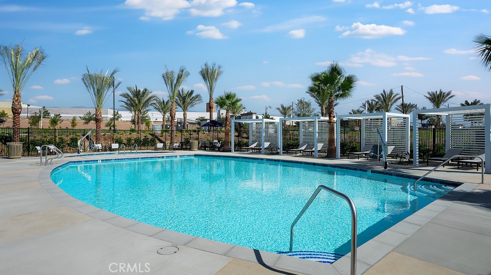 https://media.crmls.org/medias/3a0e0f1c-dd39-4a3b-9488-64b9f38a8119.jpg?preset=X-Large