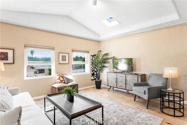 1705 Huntington Lane, Redondo Beach, California 90278, 2 Bedrooms Bedrooms, ,2 BathroomsBathrooms,Residential,Sold,Huntington,SB21166702