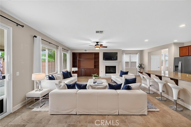 Detail Gallery Image 4 of 63 For 36461 Gambrel Gate Lane, Winchester,  CA 92596 - 4 Beds | 3 Baths